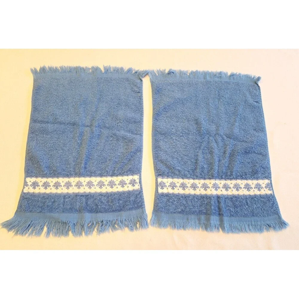2 Vintage Wamsutta Heritage EMBROIDERED Finger Tip Hand Towel Cotton Blue White